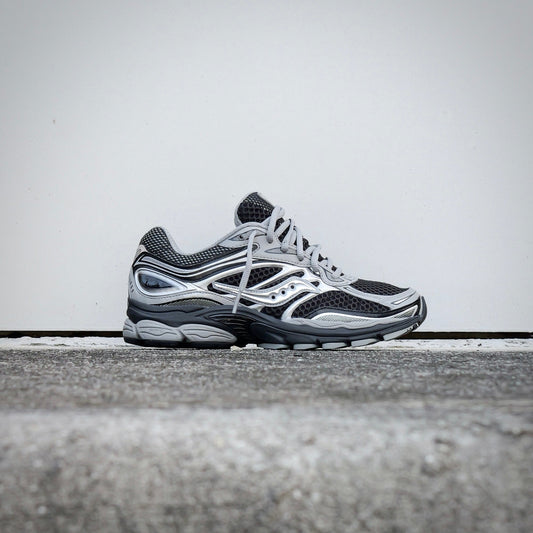 Mens Saucony ProGrid Omni 9 (Black/Silver)